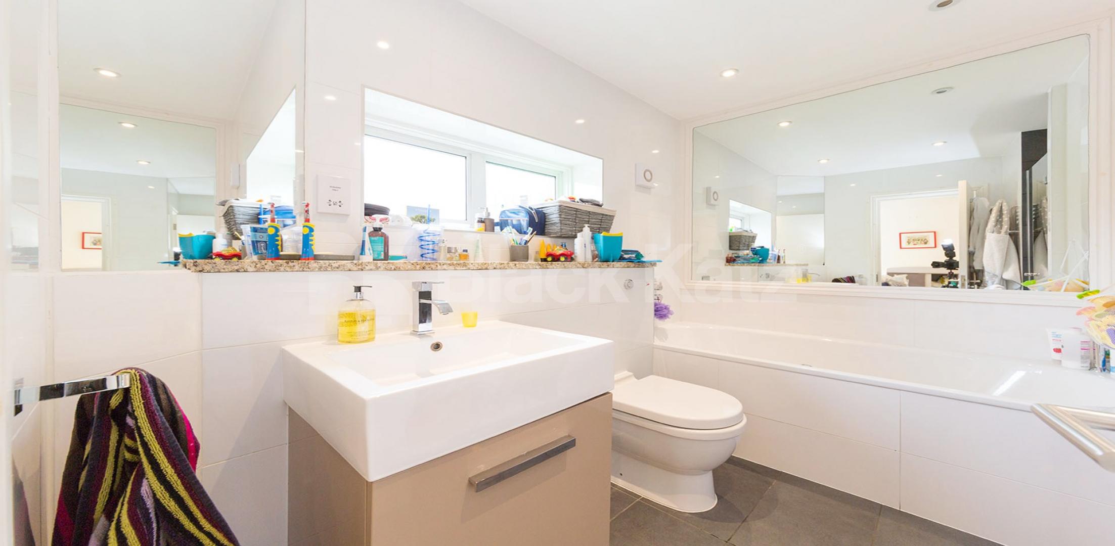 Stunning Apartment Maygrove Road, West Hampstead